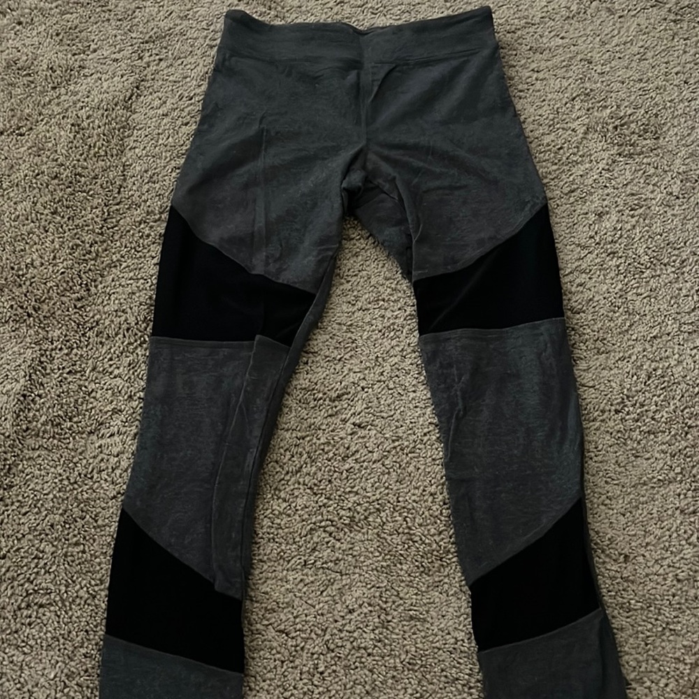 Forever 21 Grey mesh active leggings